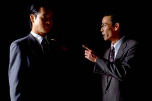 転ばぬ先の杖として有益な社労士につい