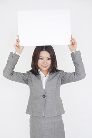 シンガポールでの上場企業向けサービス